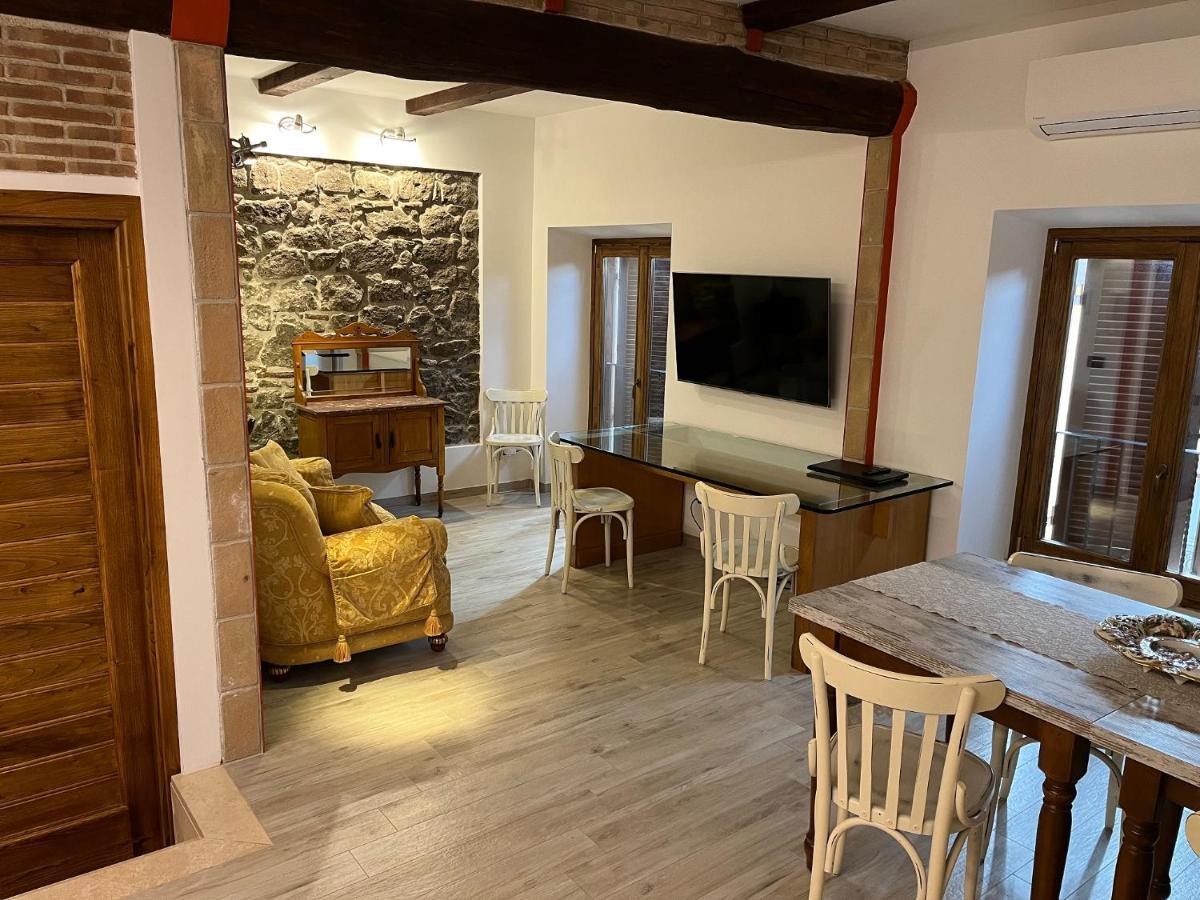 נמי Albergo Diffuso Locanda Specchio Di Diana מראה חיצוני תמונה