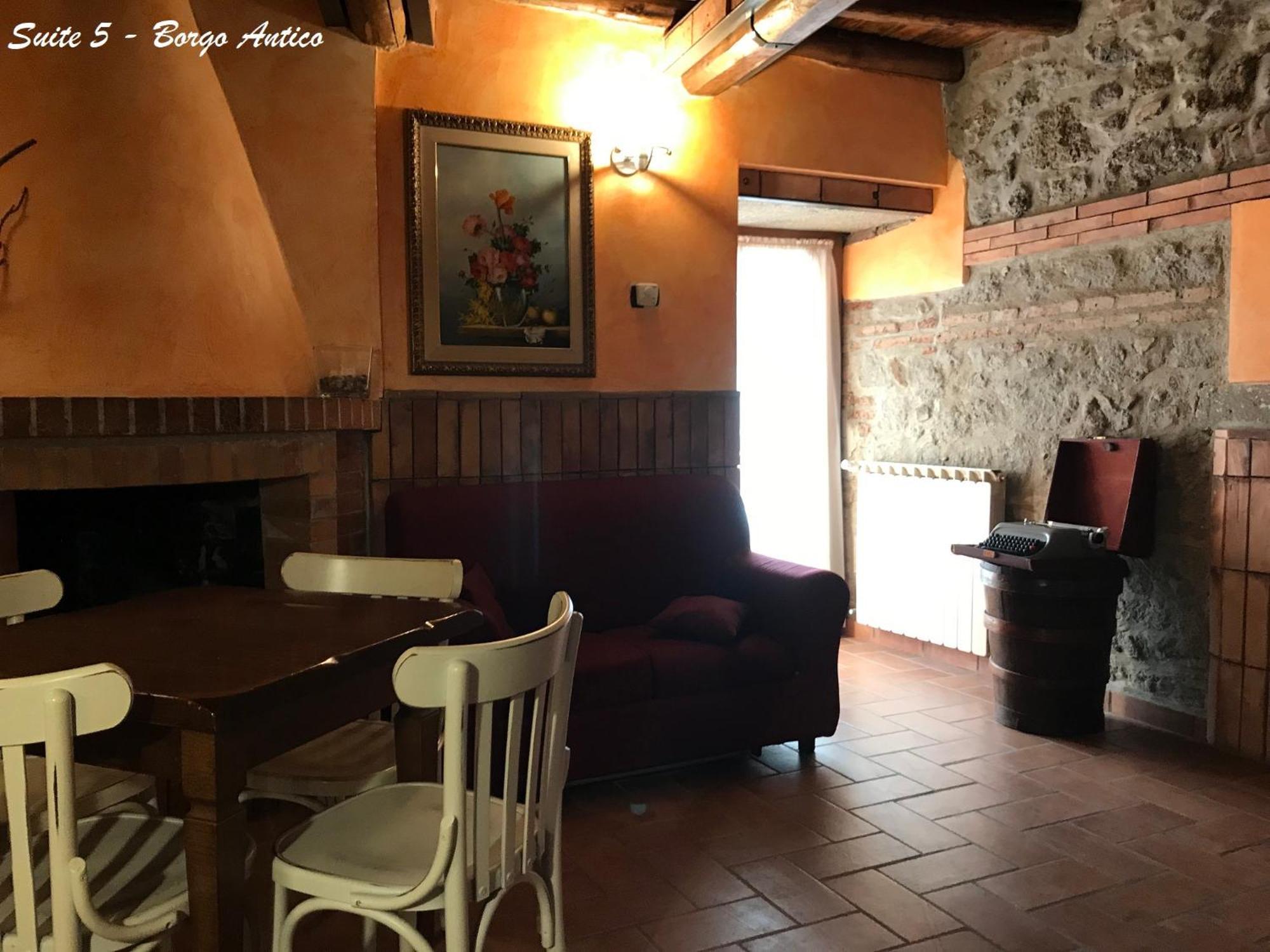 נמי Albergo Diffuso Locanda Specchio Di Diana מראה חיצוני תמונה