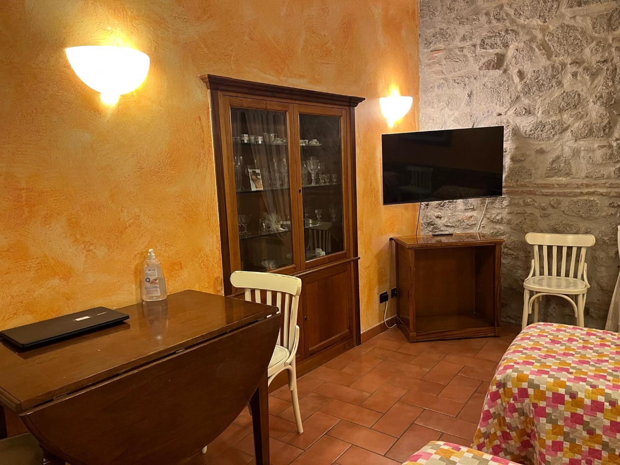 נמי Albergo Diffuso Locanda Specchio Di Diana מראה חיצוני תמונה