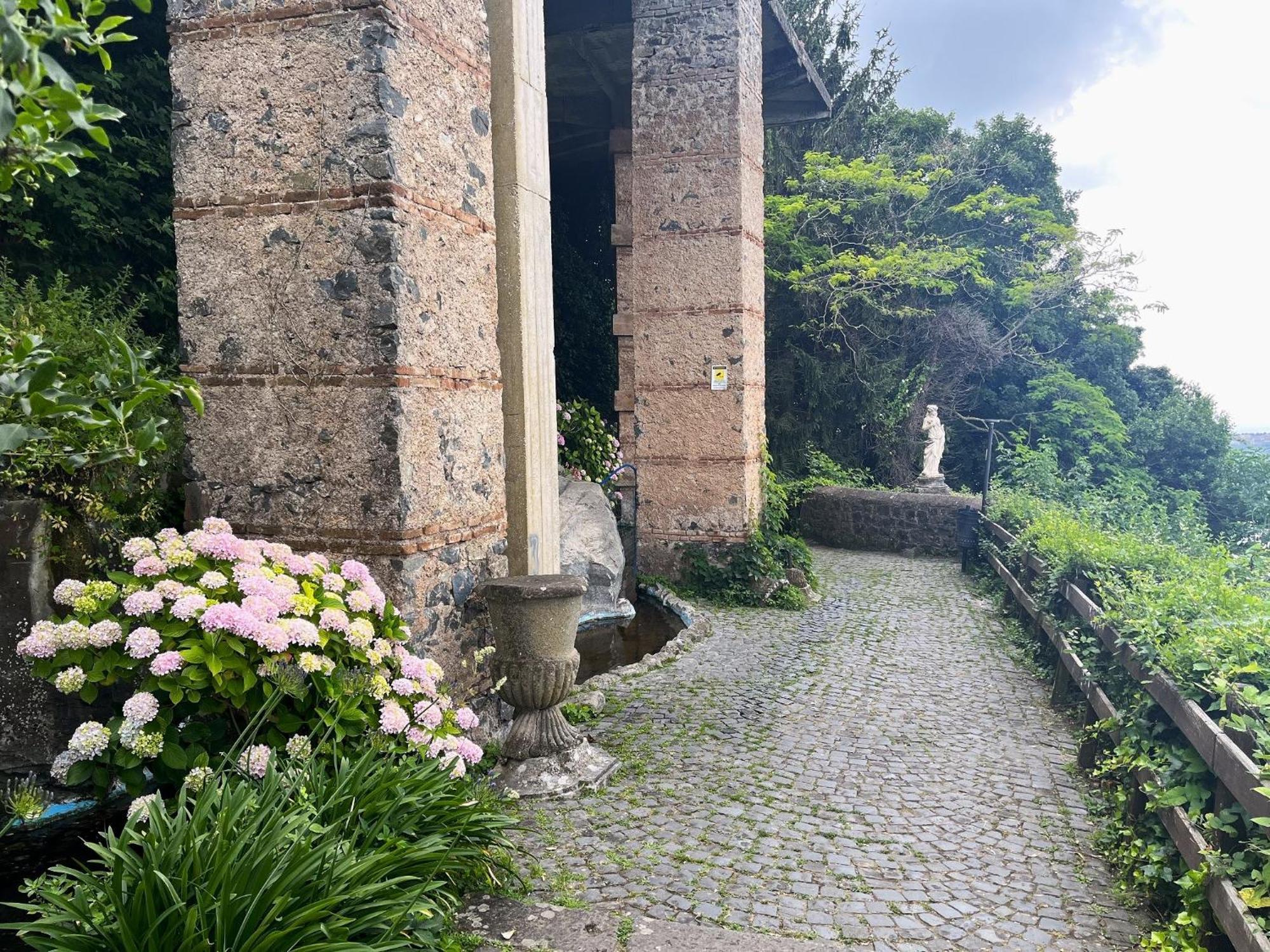 נמי Albergo Diffuso Locanda Specchio Di Diana מראה חיצוני תמונה
