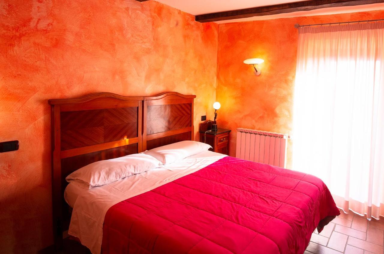 נמי Albergo Diffuso Locanda Specchio Di Diana מראה חיצוני תמונה